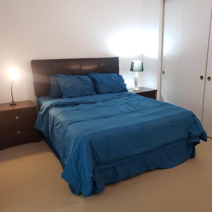 Lovely Guest Entire Apartment Minutes From Ottawa Airport المظهر الخارجي الصورة