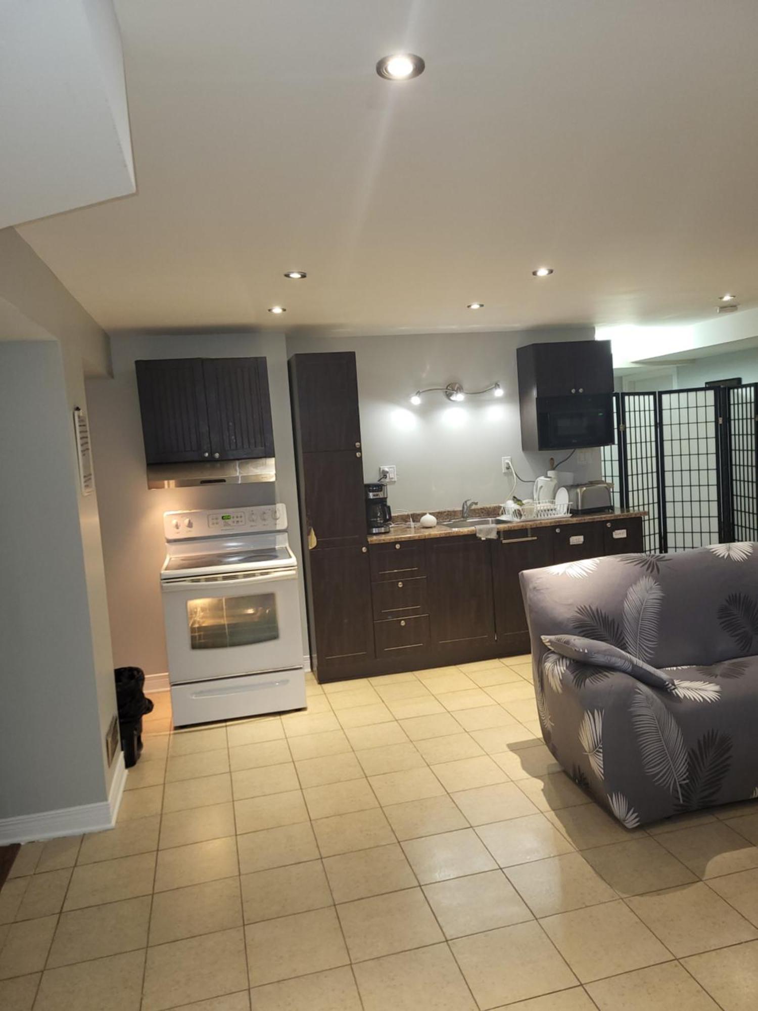 Lovely Guest Entire Apartment Minutes From Ottawa Airport المظهر الخارجي الصورة